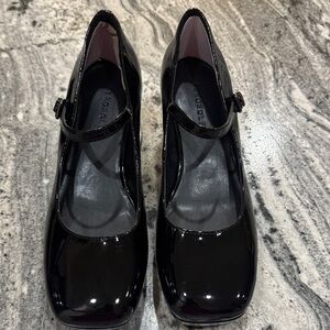 AEROSOLES Black Patent Mary Jane Heels